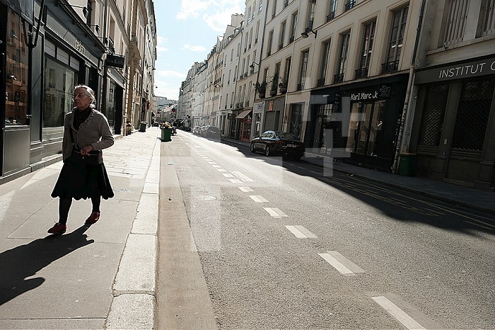 Deserted streets and shops closed in Paris during confinement.