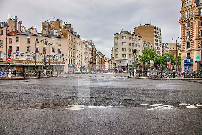 Place Auguste Metivier deserted on May 1st. No sale of thrush authorized on the public highway.