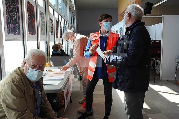 Monitoring of people after injection of a vaccine against Covid-19 in a vaccination center. French Red Cross volunteers in charge of monitoring people for a period of 15 minutes. In Abbeville (80).