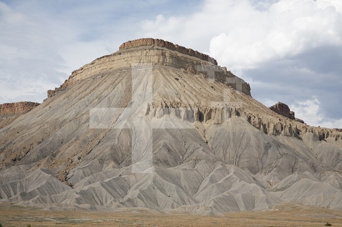 Mt. Garfield and Cretaceous rocks of the Book Cliffs, Colorado, USA.