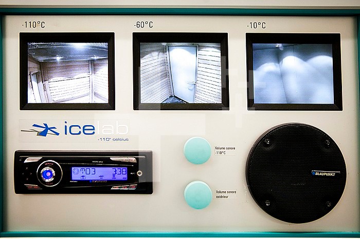 Photo essay on the Whole Body Cryotherapy at INSEP (National institute of sport) in France. Whole Body Cryotherapy is the stimulating use of extremely low temperatures below minus 110°C. The therapy stimulates the temperature receptors in the skin to communicate with the brain. The brain then transmits messages throughout the body causing the peripheral blood vessels to constrict. The enhanced blood supply that Whole Body Cryotherapy stimulates increases the oxygen and nutrient supply to areas that need revitalising. Whole Body Cryotherapy causes inhibition of inflammation which results in a reduction of pain and swelling. This reduction in pain and swelling improves joint function which enables therapists to progress treatment quicker and results in an overall sooner return to play. It helps the body recover after intense exercise by flushing out the muscles. Whole Body Cryotherapy can also be used as part of a training programme to enhance sporting performance. It increases muscular resistance to fatigue and also the muscles capacity to regenerate. This results in an overall increase in muscular performance. The processing lasts between 2 and 4 minutes.