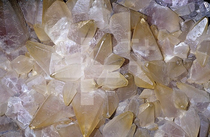 Calcite crystals (CaCO3), Missouri, USA.