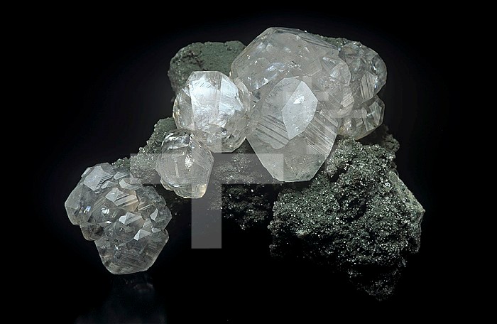 Calcite photographed under normal white light, Russia. (Compare with 503814)