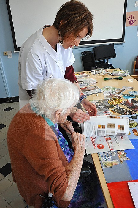 Reportage on art therapy in Ham hospital’s long-stay unit, France. Art therapy sessions are carried out in the Adapted Care and Activity Hub (Pole d’Activites et de Soins Adaptes - PASA). This hub cares for patients with behavioural disorders and provides them with an individual or group therapy activity in order to maintain or rehabilitate their motor, cognitive and sensory functions as well as social ties. The art therapist attaches great importance to self-esteem. She considers that touch, contact and considerate gestures are vital for the success of the workshops.